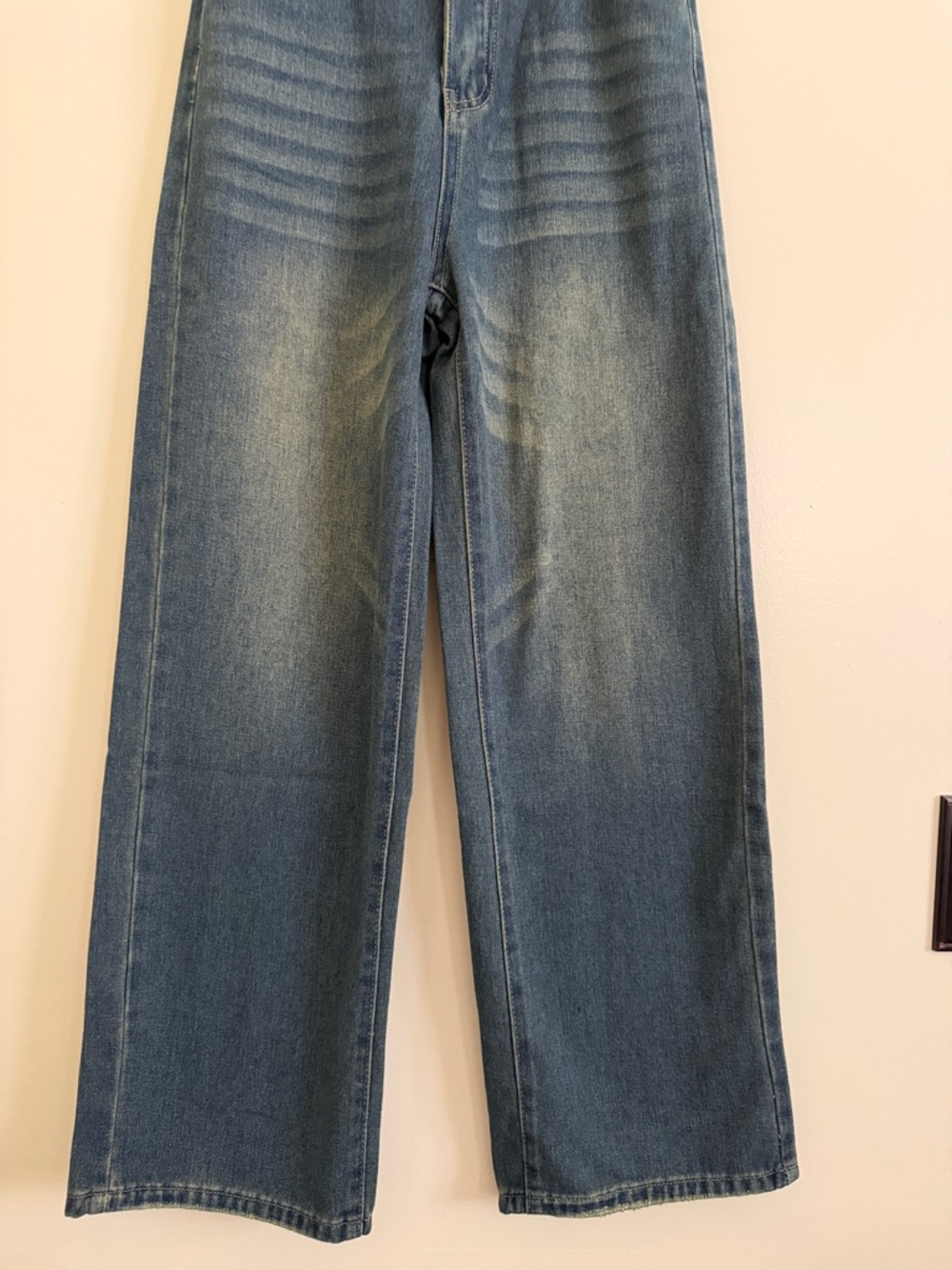 Wide Leg High-Rise Women’s Jeans in Blue - Picture 6 of 14